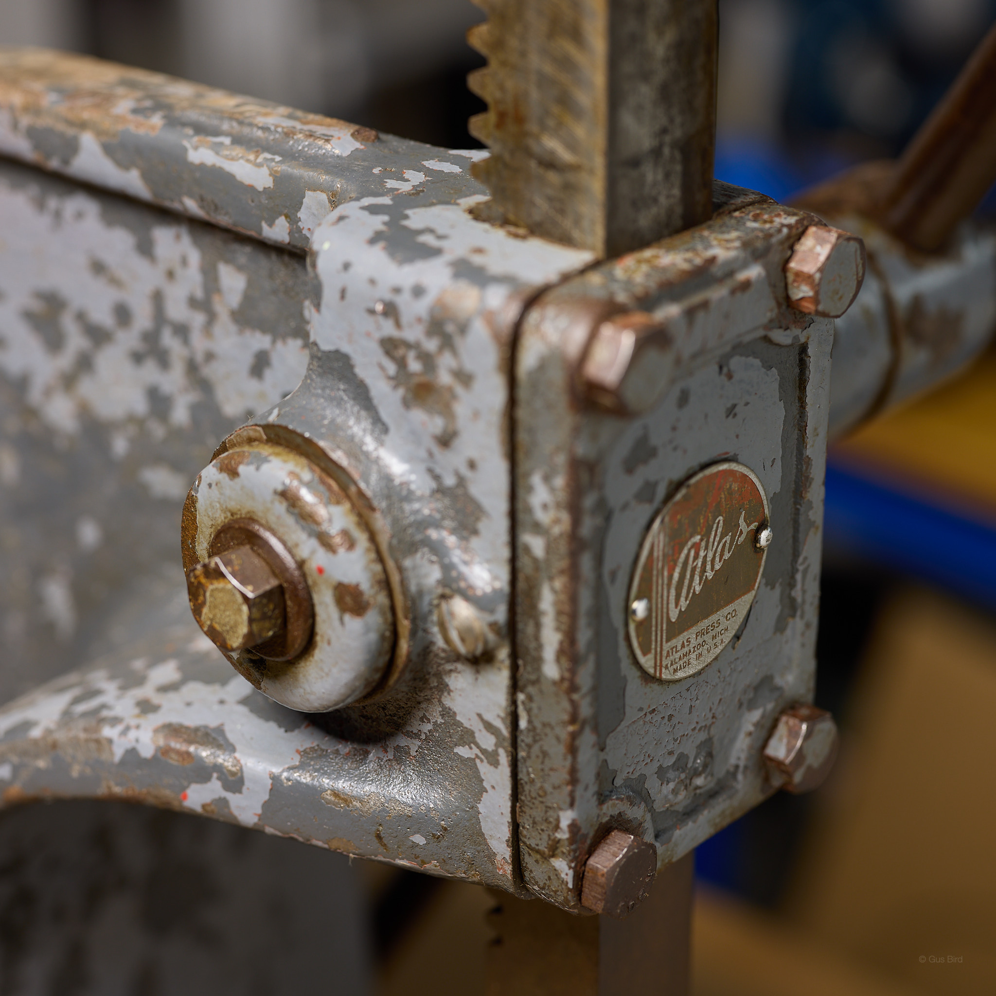 Atlas press head detail